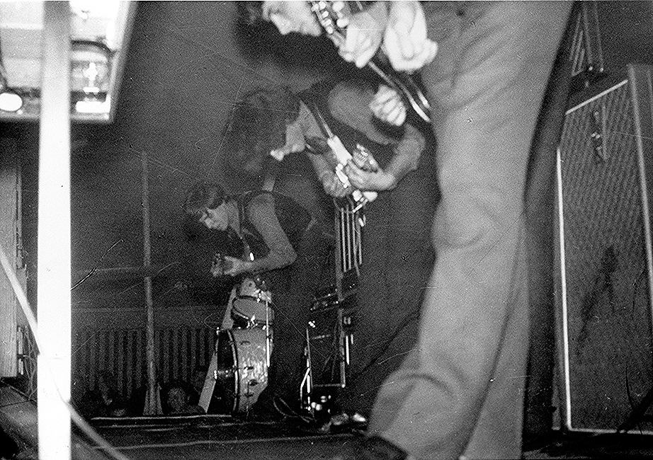  Als Vorgruppe bei KINKS 